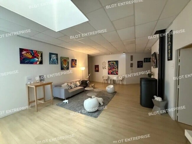 Location Commerce 600 m²