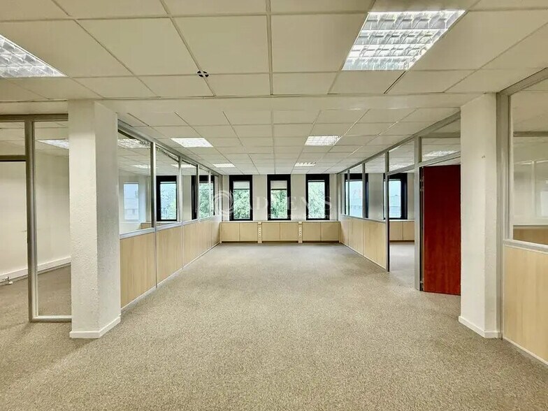 Office in Dardilly to rent - Interior Photo - Image 2 of 9