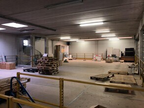 Industrial in Ablon-sur-Seine for sale Interior Photo- Image 1 of 4