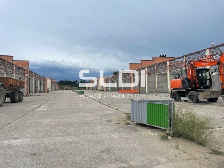 Light Industrial in Rillieux-la-Pape to rent - Building Photo - Image 2 of 8