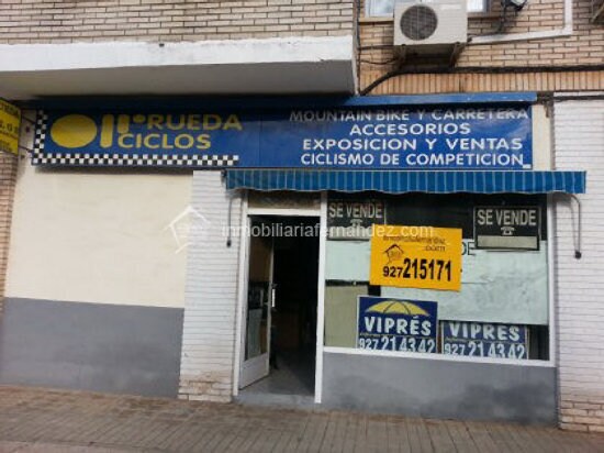 Retail in Cáceres, Cáceres for sale Primary Photo- Image 1 of 9