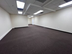 232 N Lake Ave, Pasadena, CA for rent Interior Photo- Image 1 of 3