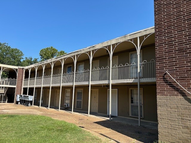 1505 N West St, Jackson, MS for sale - Building Photo - Image 2 of 5