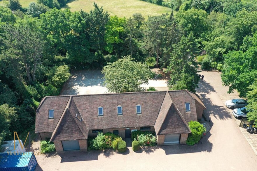 Walnut Hill Rd, Gravesend for sale - Building Photo - Image 1 of 39