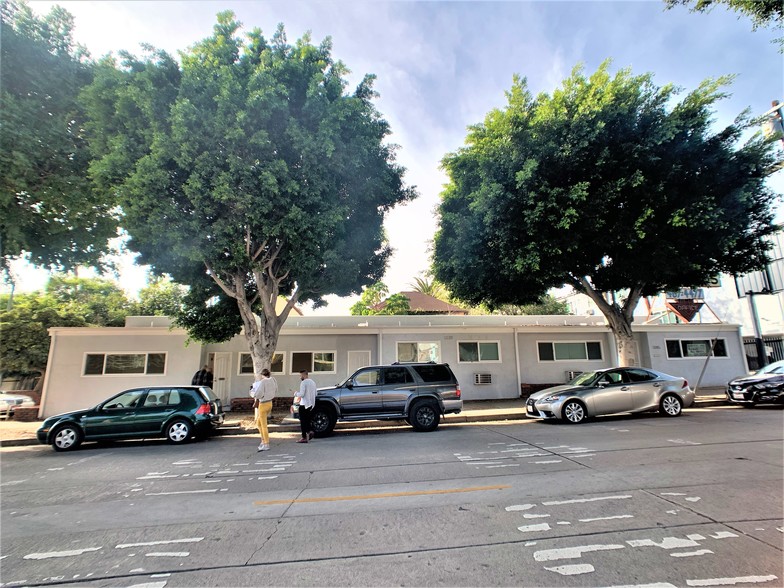 1339-1345 Wilcox Ave, Los Angeles, CA for rent - Primary Photo - Image 2 of 3