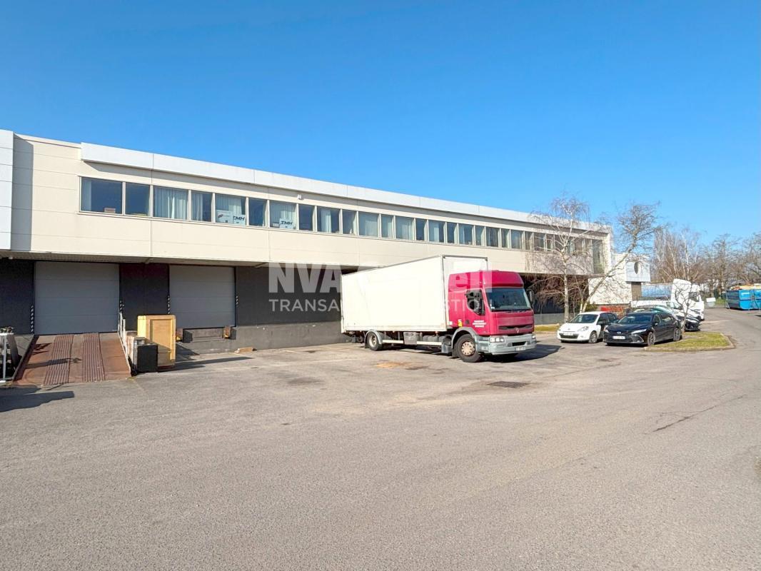Industrial in SAINT-OUEN-L'AUMONE to rent Building Photo- Image 1 of 9