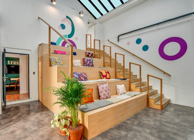 Co-working Space in Paris to rent - Interior Photo - Image 2 of 5