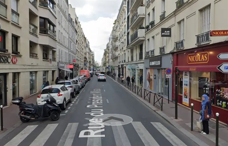 Retail in Levallois-Perret to rent - Building Photo - Image 2 of 3