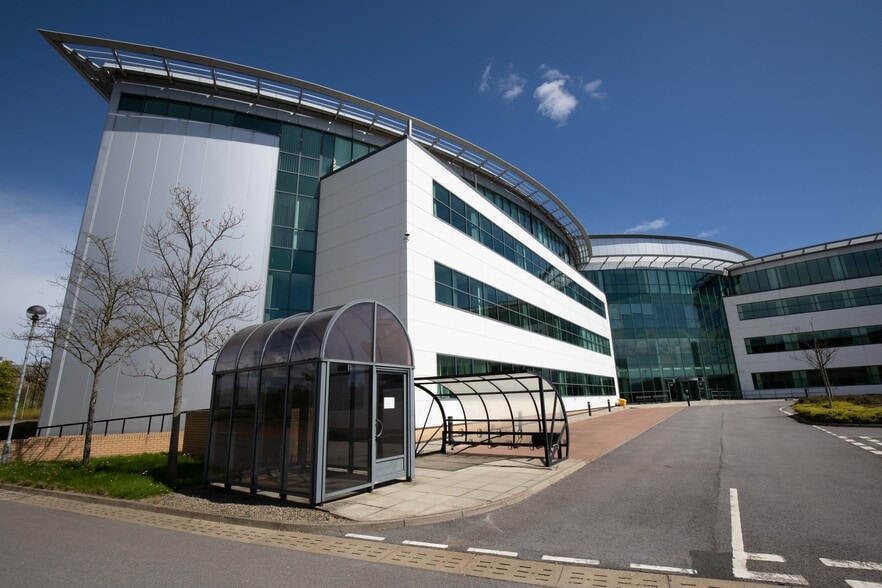 Silver Fox Way, Newcastle Upon Tyne for rent - Building Photo - Image 1 of 12