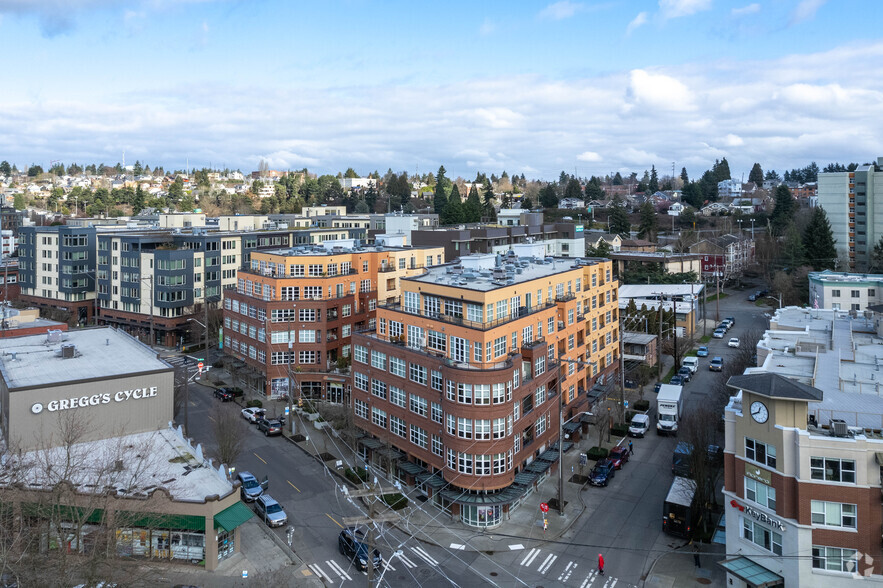 410 NE 70th St, Seattle, WA for sale - Aerial - Image 2 of 7