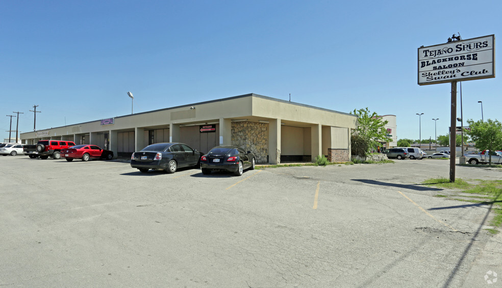 2663-2677 NE 28th St, Fort Worth, TX for sale - Building Photo - Image 1 of 1