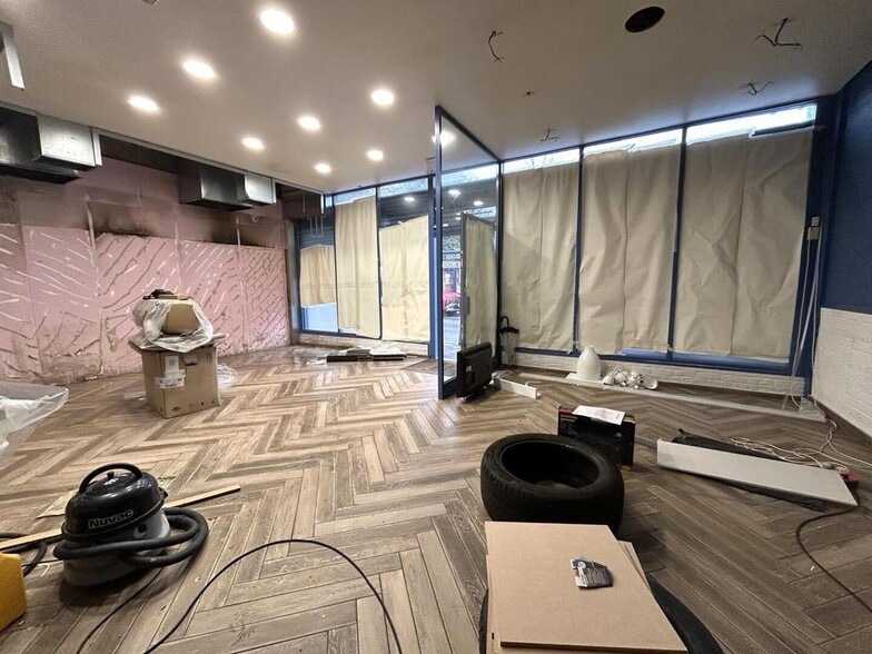 1 Station Rd, London to rent - Building Photo - Image 3 of 9