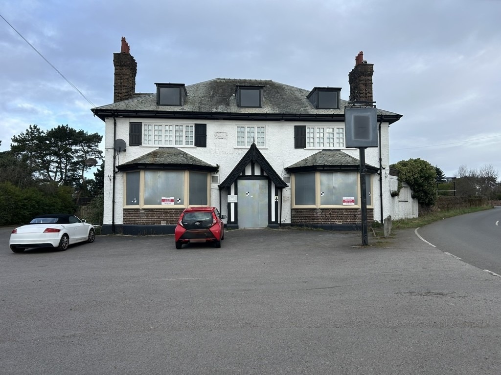 The Wheatsheaf, Neston Rd, Neston for sale Building Photo- Image 1 of 10