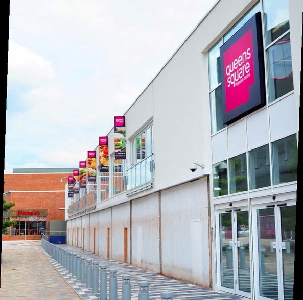 High St, West Bromwich to rent - Building Photo - Image 2 of 6