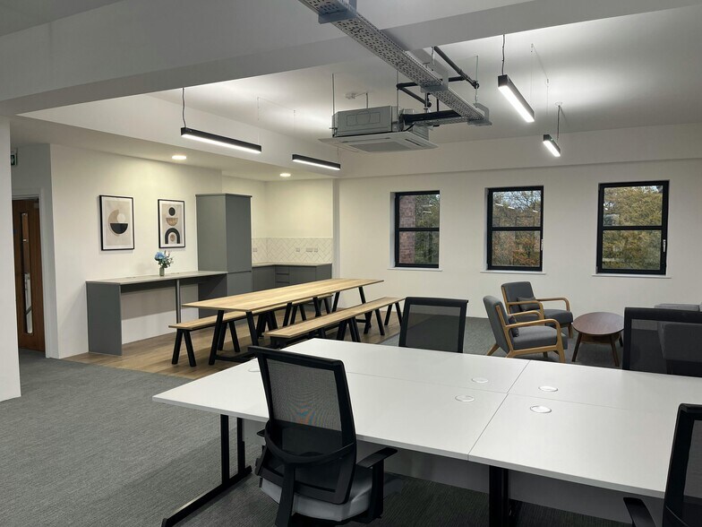 Cowbridge Rd E, Cardiff to rent - Building Photo - Image 3 of 17