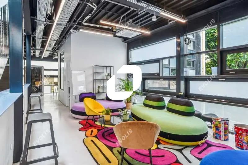 Location Bureaux 1 319 m² - Photo 1