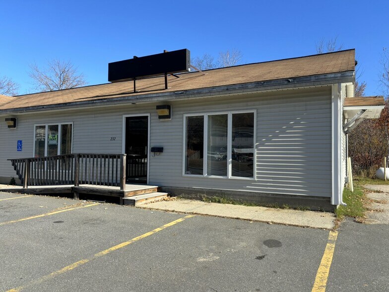 230 Wilton Rd, Farmington, ME for rent - Building Photo - Image 2 of 21