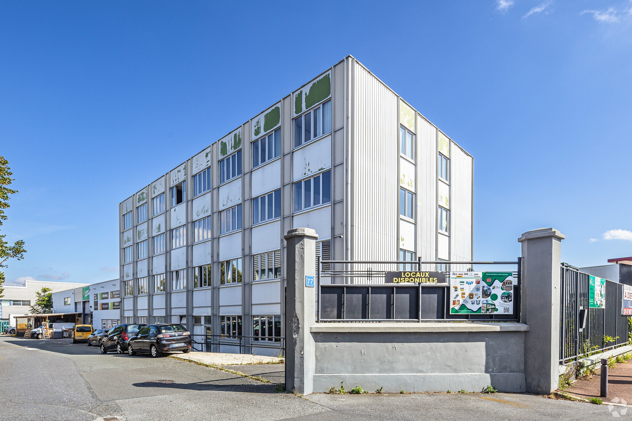 79 Rue Rateau, La Courneuve to rent Primary Photo- Image 1 of 3