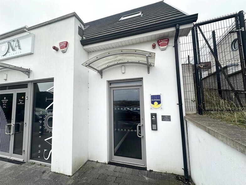 73 Cunninghams Ln, Dungannon to rent - Interior Photo - Image 2 of 4