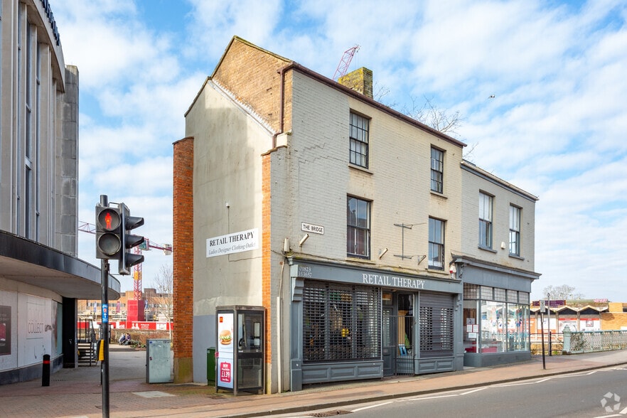 5-7 The Bridge, Taunton to rent - Primary Photo - Image 3 of 3