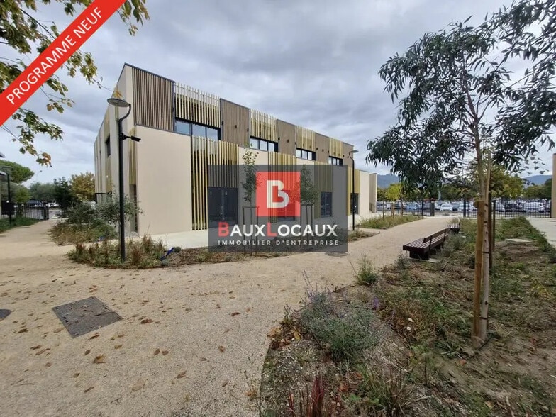 Office in Aubagne to rent - Building Photo - Image 3 of 9
