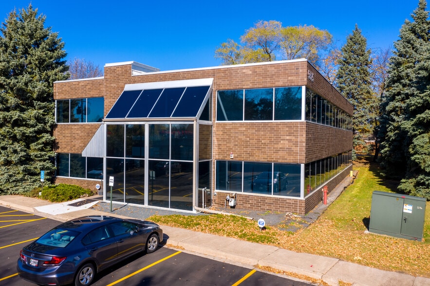 5615 Brooklyn Blvd, Brooklyn Center, MN for sale - Primary Photo - Image 1 of 21