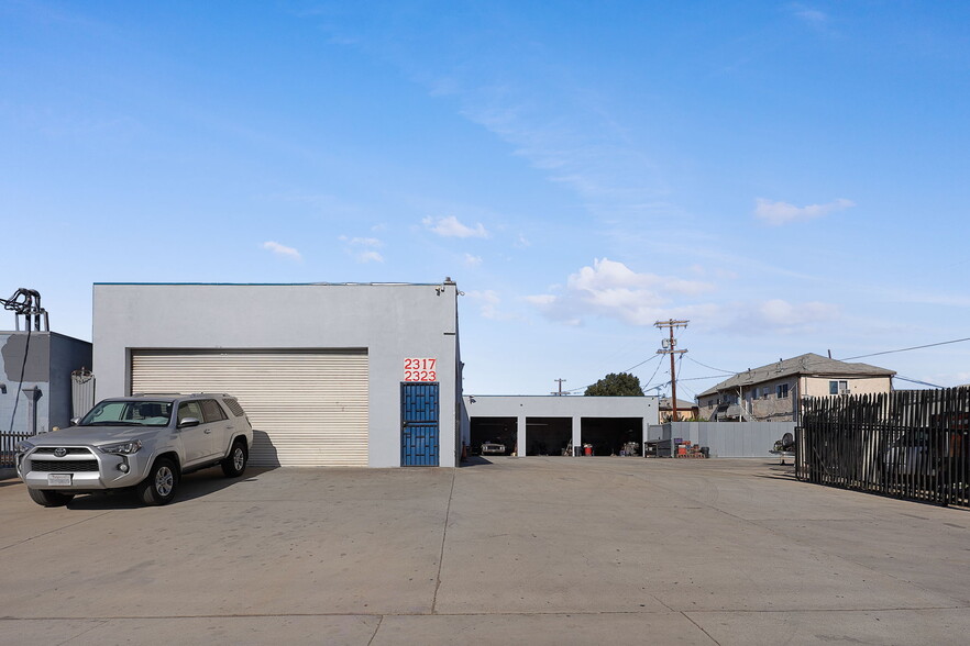 2317-2323 Pasadena Ave, Los Angeles, CA for sale - Building Photo - Image 2 of 34