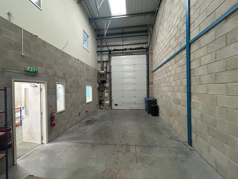 Waterside Rd, Rossendale to rent - Interior Photo - Image 3 of 6