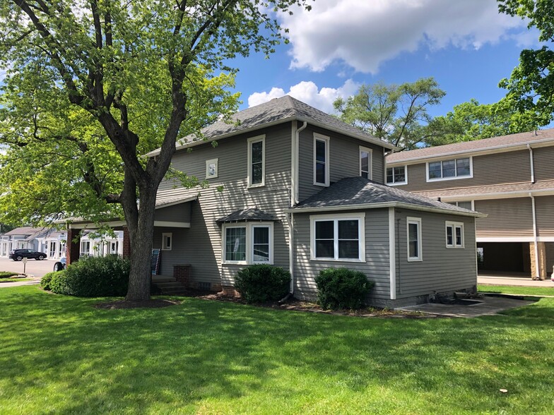 6503 Carrollton Ave, Indianapolis, IN for rent - Building Photo - Image 2 of 15