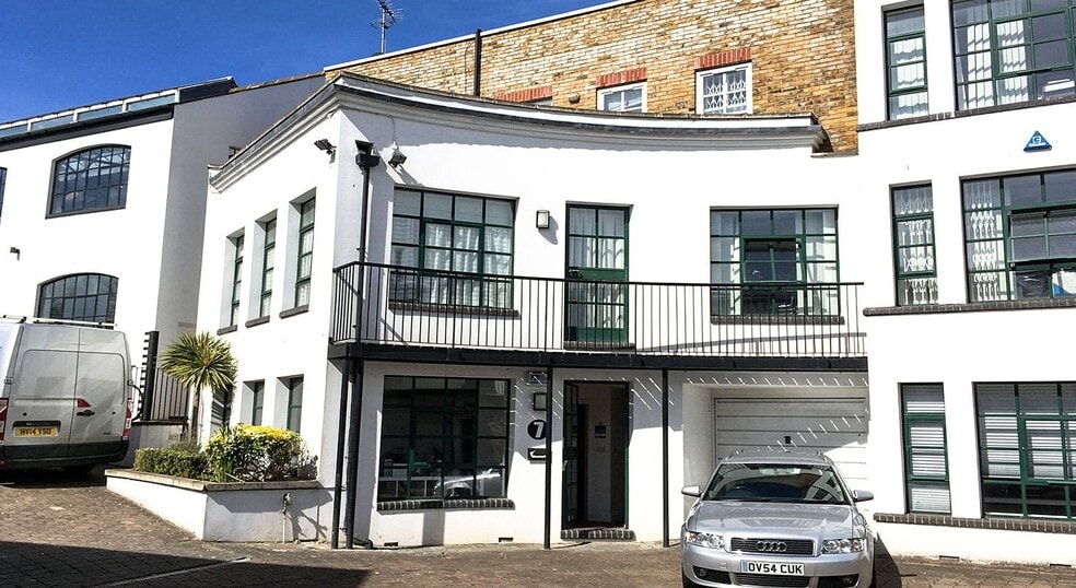 158 Hurlingham Rd, London to rent - Building Photo - Image 2 of 17