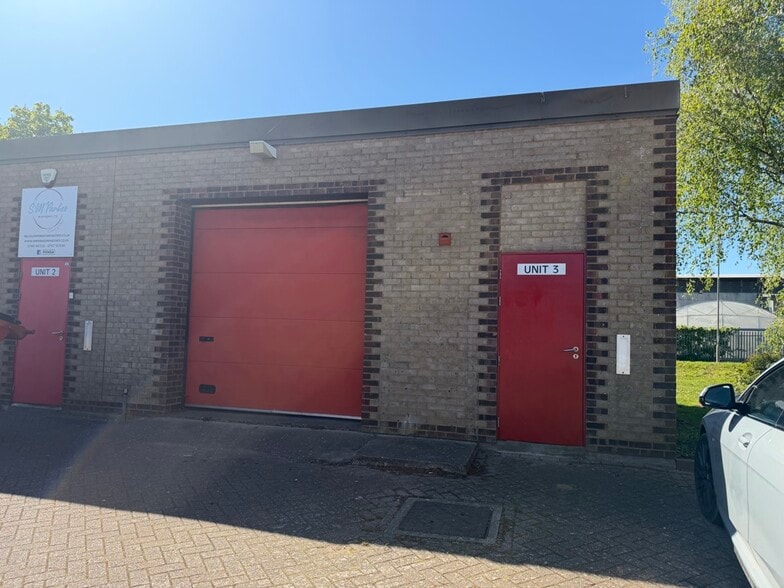 Enterprise Way, Kings Lynn to rent - Building Photo - Image 1 of 2