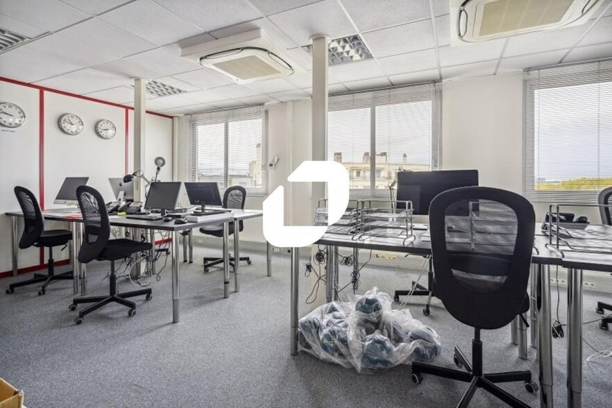 Office in Issy-les-Moulineaux for sale - Interior Photo - Image 3 of 13