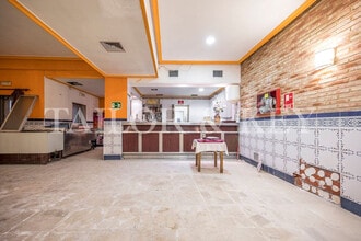 Retail in Madrid, Madrid to rent Interior Photo- Image 2 of 42