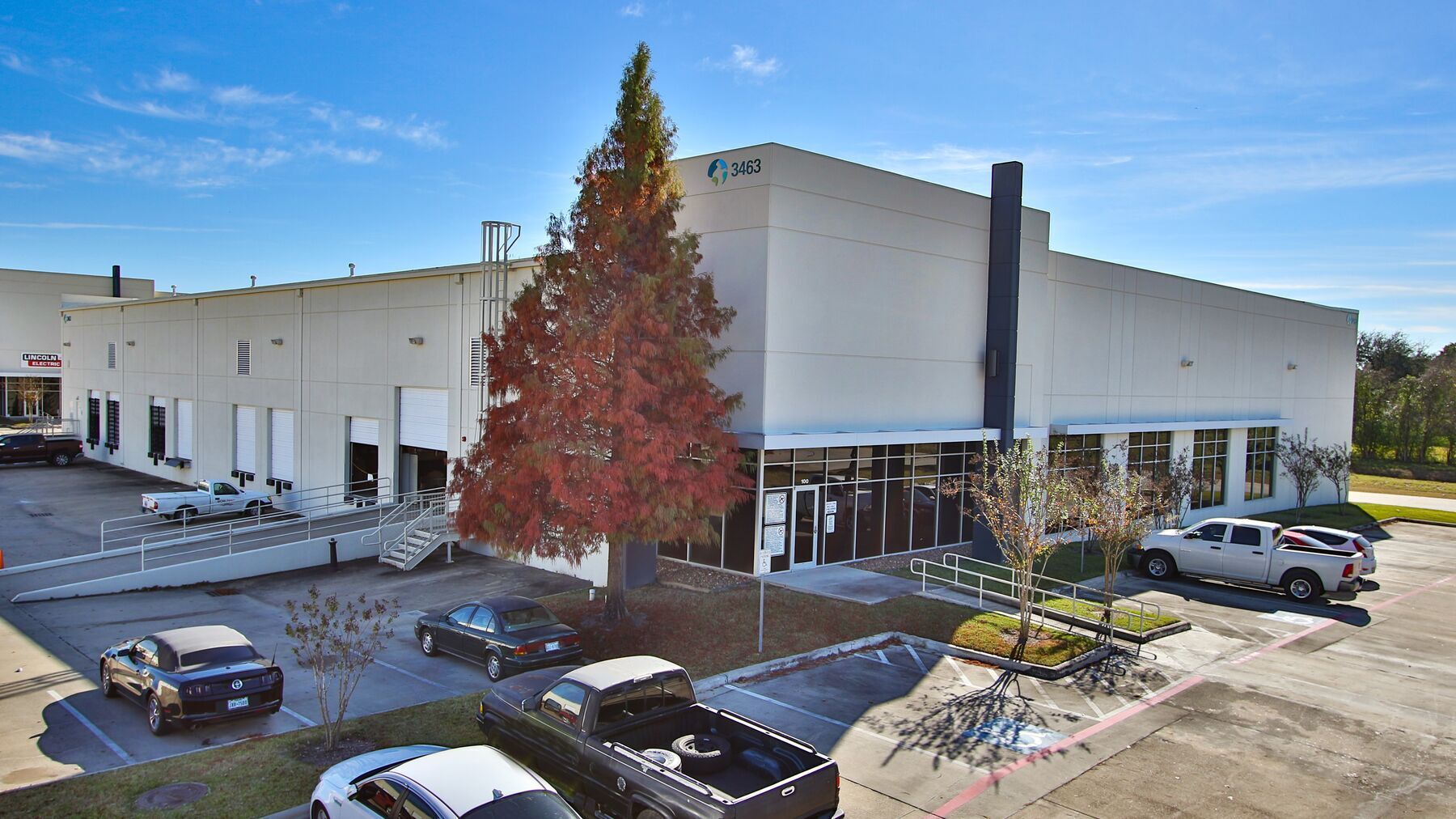 3423 N Sam Houston Pky W, Houston, TX to rent Building Photo- Image 1 of 12