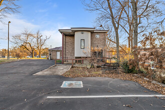 1008 Oakwood Ave NW, Huntsville, AL for rent Building Photo- Image 2 of 4