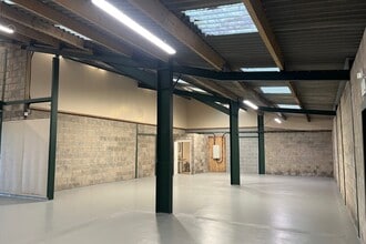 Oil Mill Ln, Exeter to rent Interior Photo- Image 2 of 3