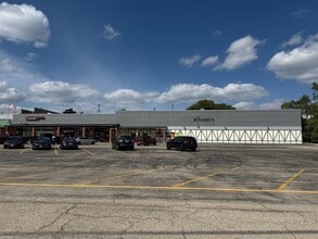 Seymour Ave, Mundelein, IL to rent Interior Photo- Image 2 of 3