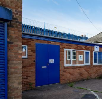 Oak St, Brierley Hill to rent - Primary Photo - Image 1 of 1