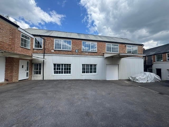 Copyground Ln, High Wycombe to rent - Building Photo - Image 1 of 5