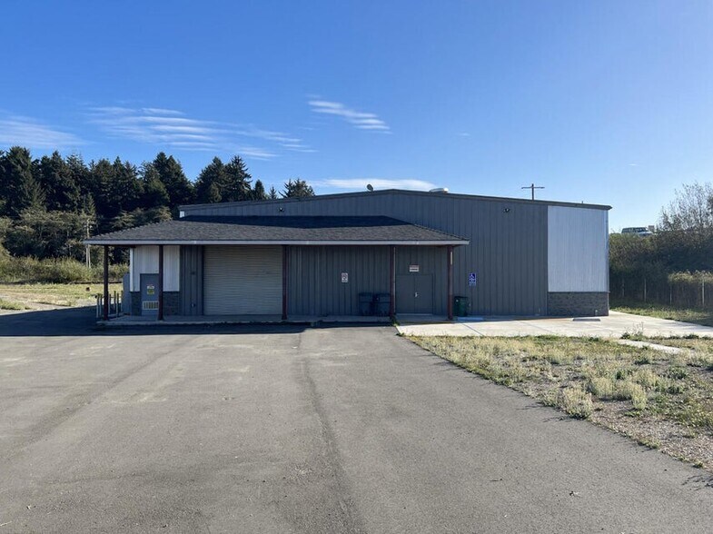 3749 W End Rd, Arcata, CA for rent - Building Photo - Image 1 of 31