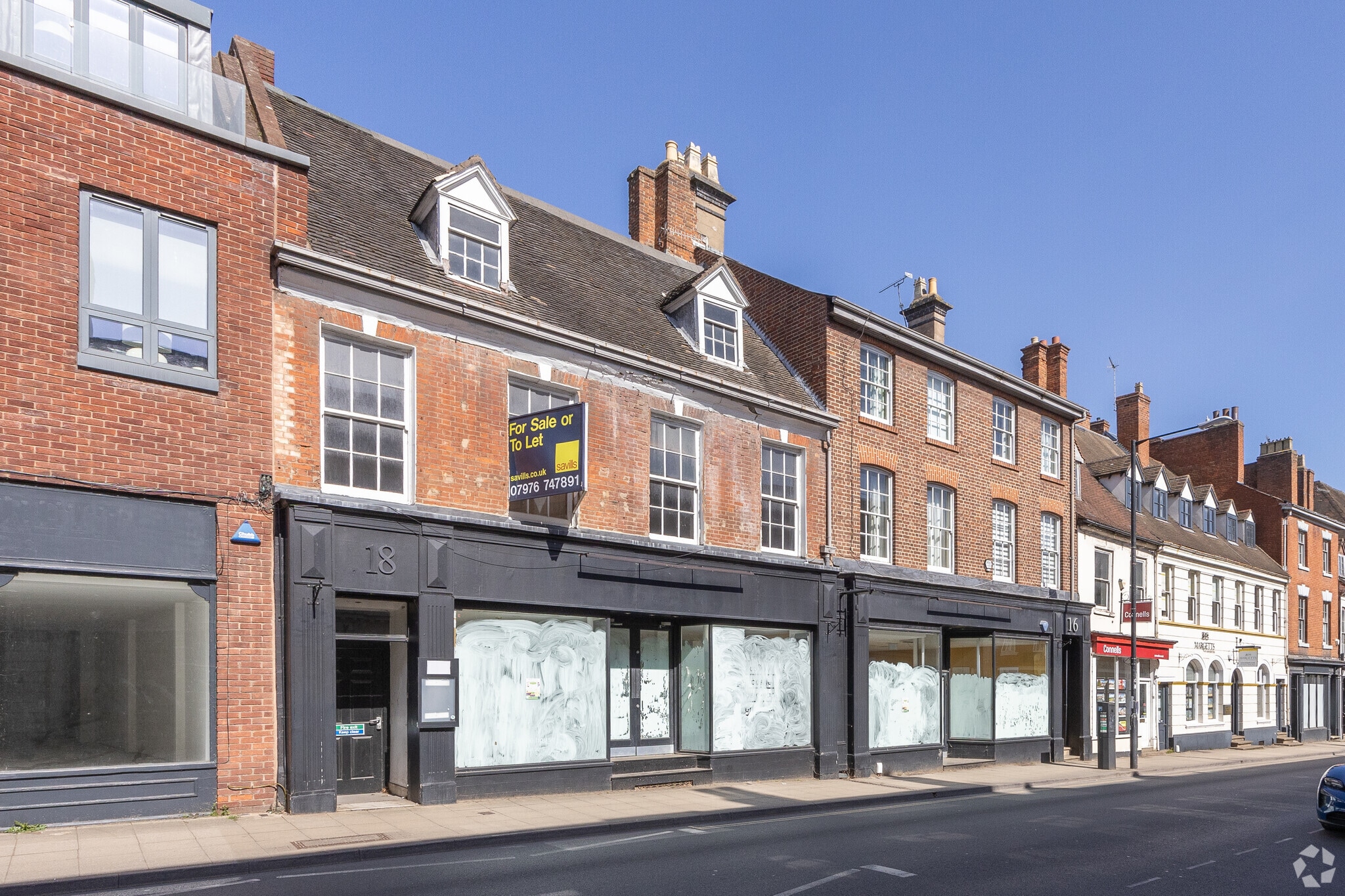16-18 High St, Warwick to rent Building Photo- Image 1 of 7