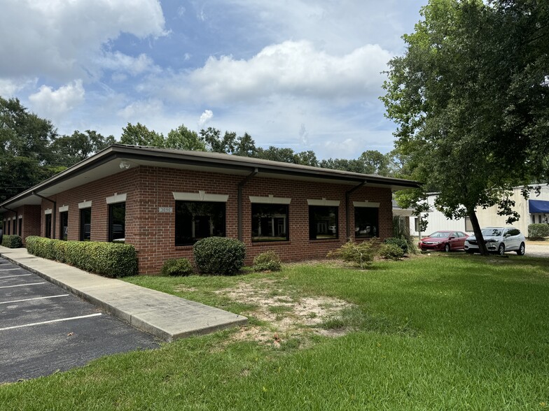 3090 Dauphin Sq Connector, Mobile, AL for rent - Building Photo - Image 1 of 11