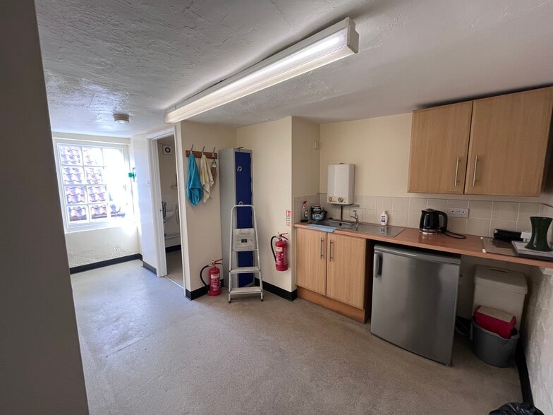 85-86 High St, Northallerton to rent - Building Photo - Image 2 of 6