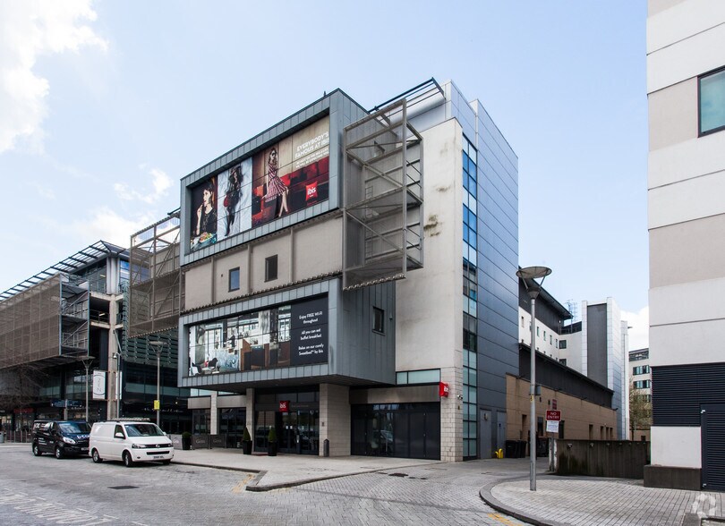 Millenium Promenade, Bristol BS1 5TY Harbourside UK