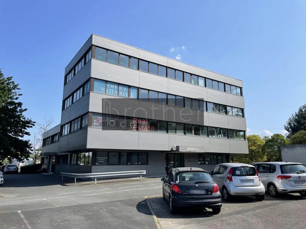 Location Bureaux 107 m² - Photo 1