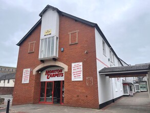 High St, Honiton to rent Building Photo- Image 1 of 7