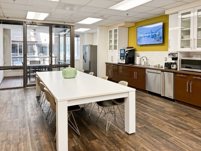 100 West Rd, Towson, MD to rent - Interior Photo - Image 3 of 20