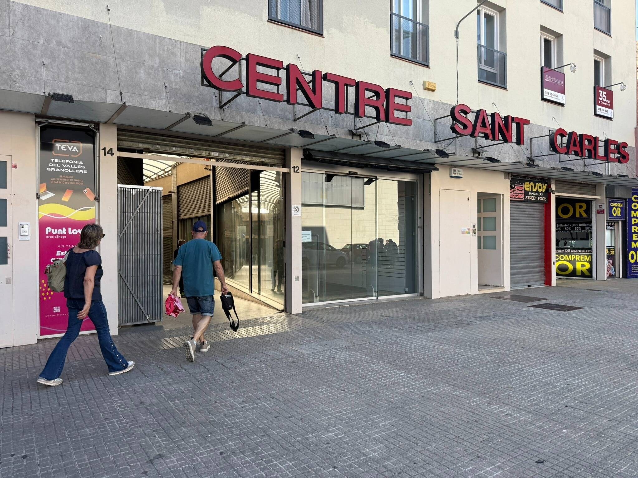 Carrer De Sant Jaume, 8-14, Granollers, Barcelona to rent Primary Photo- Image 1 of 2