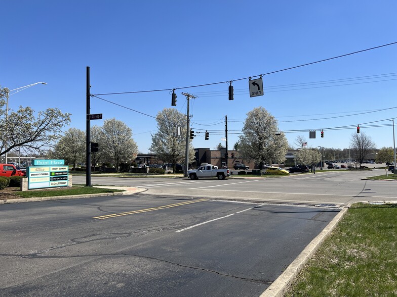 1827-1855 E Stroop Rd, Dayton, OH for rent - Building Photo - Image 3 of 6