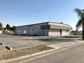 1564 Hank Rd, Bakersfield, CA for rent Building Photo- Image 1 of 8